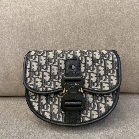 DIOR saddle馬鞍圓側背包