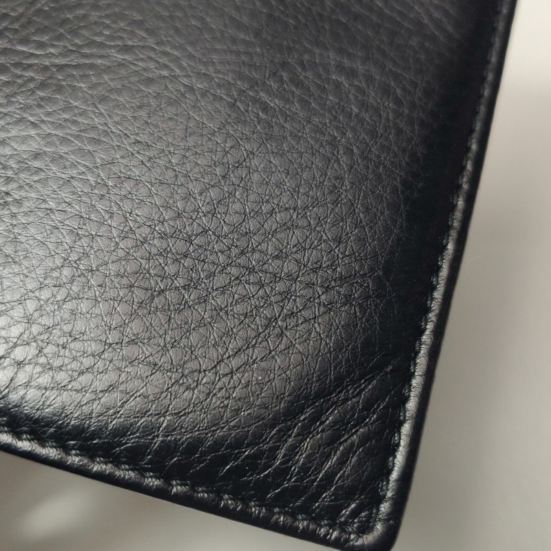 Gucci牛皮純色G字logo對折錢包-10