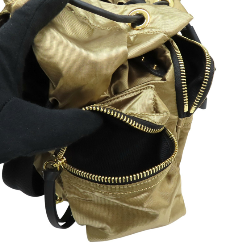 金色尼龍 黑色牛皮 The Rucksack 後背包【BURBERRY 巴寶莉】 4033301-6