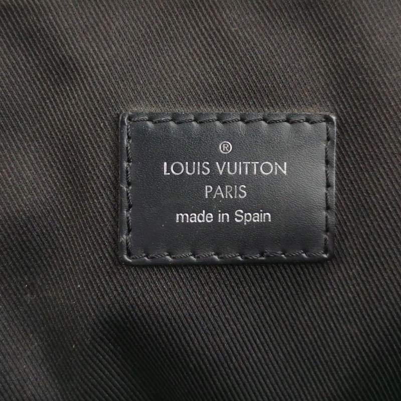 Louis Vuitton (LV)District牛皮Monogram印花翻 蓋郵差包斜背包單肩包-7