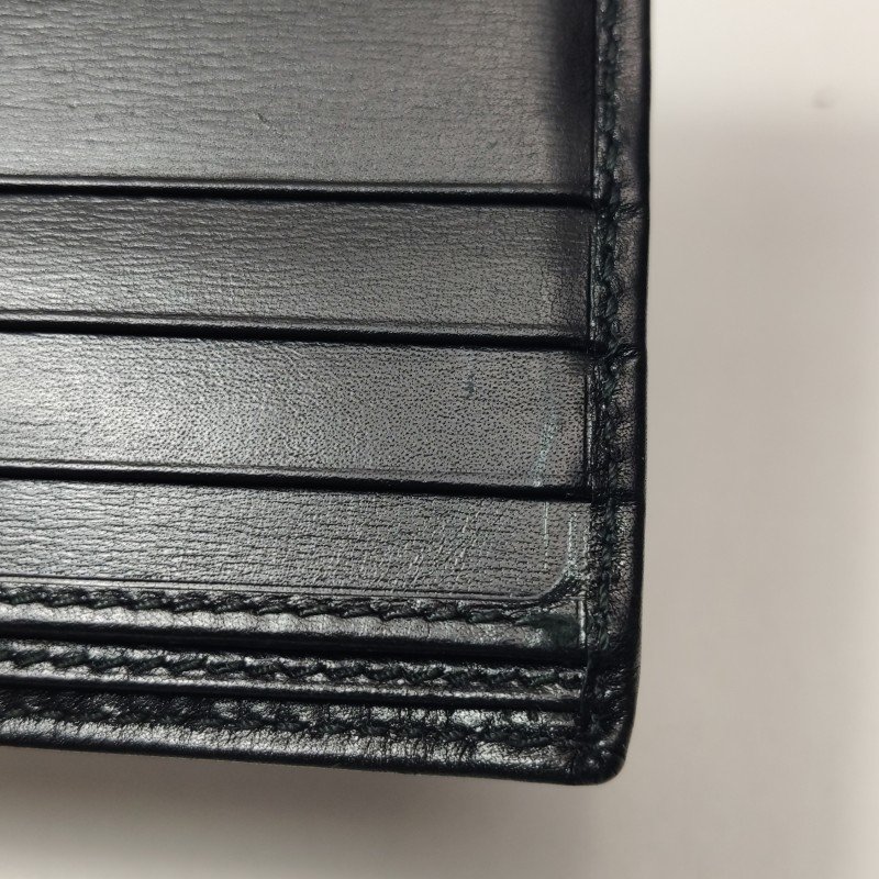 Gucci牛皮純色字母logo壓花對折錢包-8