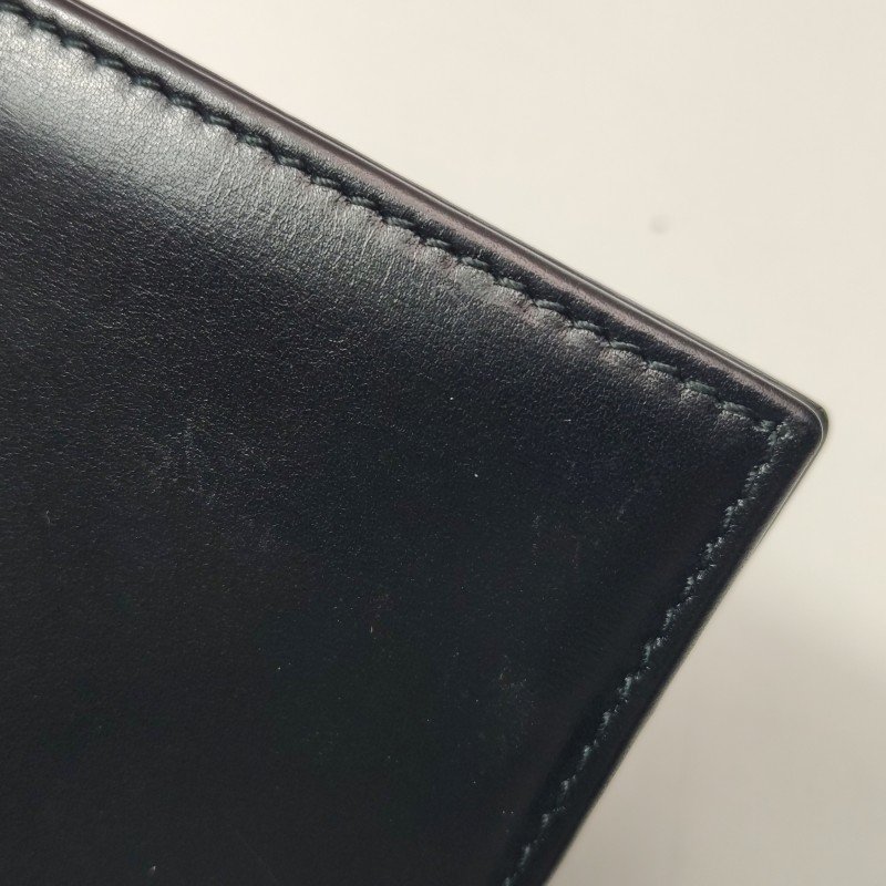 Gucci牛皮純色字母logo壓花對折錢包-12