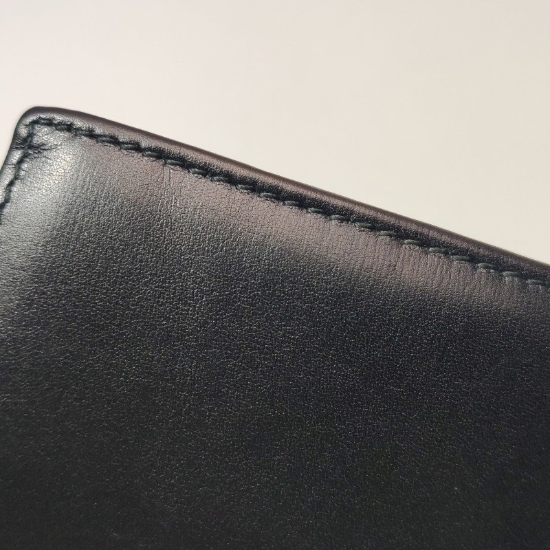 Gucci牛皮純色字母logo壓花對折錢包-15