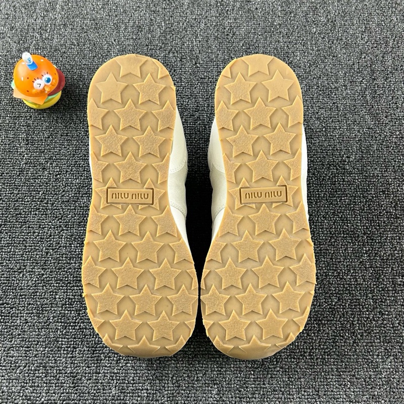 99新 MiuMiu繆繆白色運動鞋 尺碼37-12