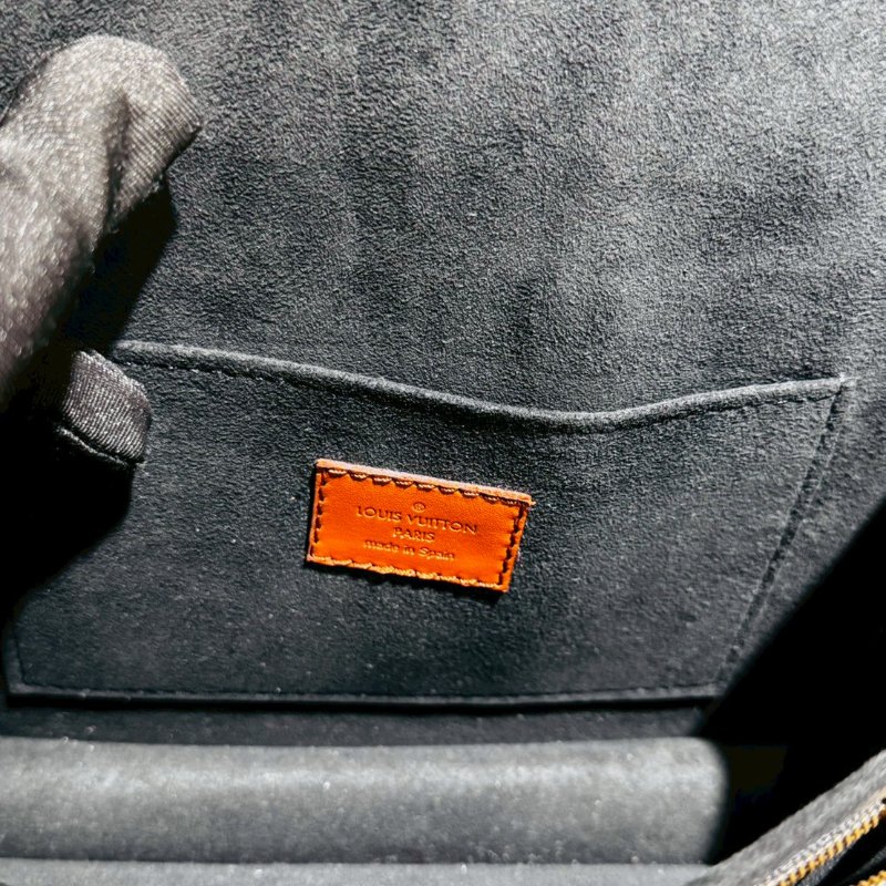 Louis Vuitton 達芙妮 斜背鏈條包 晶片款-9