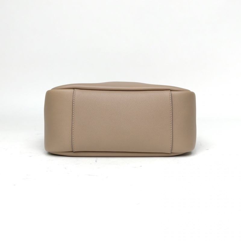 SAINT LAURENT LE5À7HOBO小號大象灰牛皮金扣肩背包-3