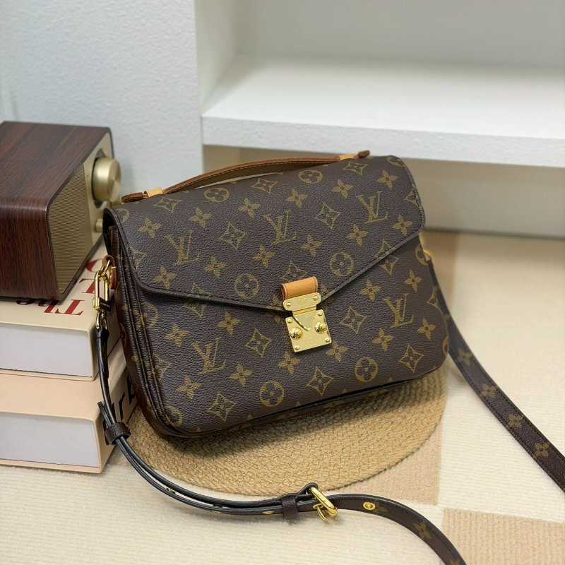 🏷️LV 路易威登．Pochette Métis 老花郵差包 M44875 芯片款-0