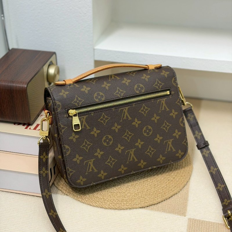 🏷️LV 路易威登．Pochette Métis 老花郵差包 M44875 芯片款-1