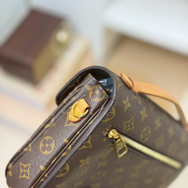 🏷️LV 路易威登．Pochette Métis 老花郵差包 M44875 芯片款-10