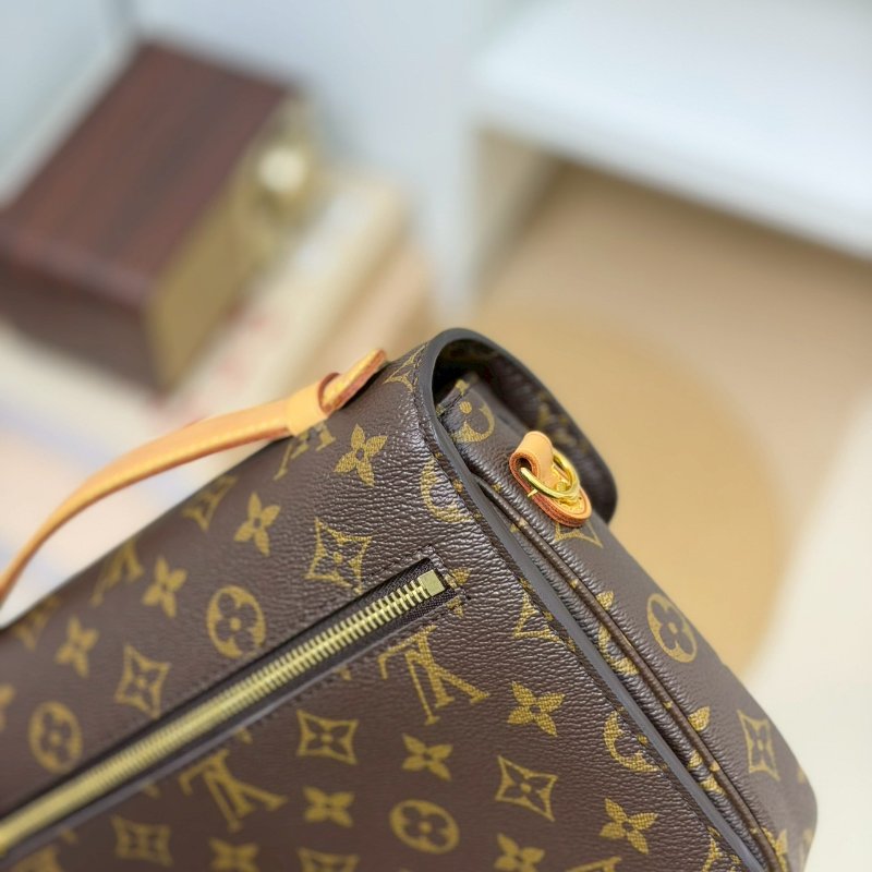 🏷️LV 路易威登．Pochette Métis 老花郵差包 M44875 芯片款-11