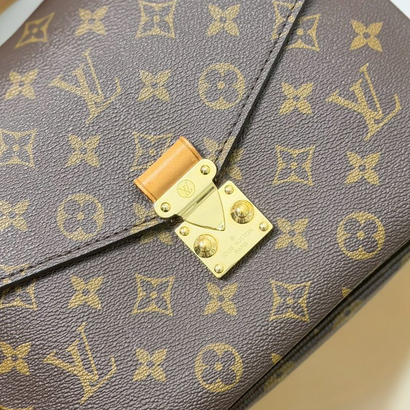 🏷️LV 路易威登．Pochette Métis 老花郵差包 M44875 芯片款-14