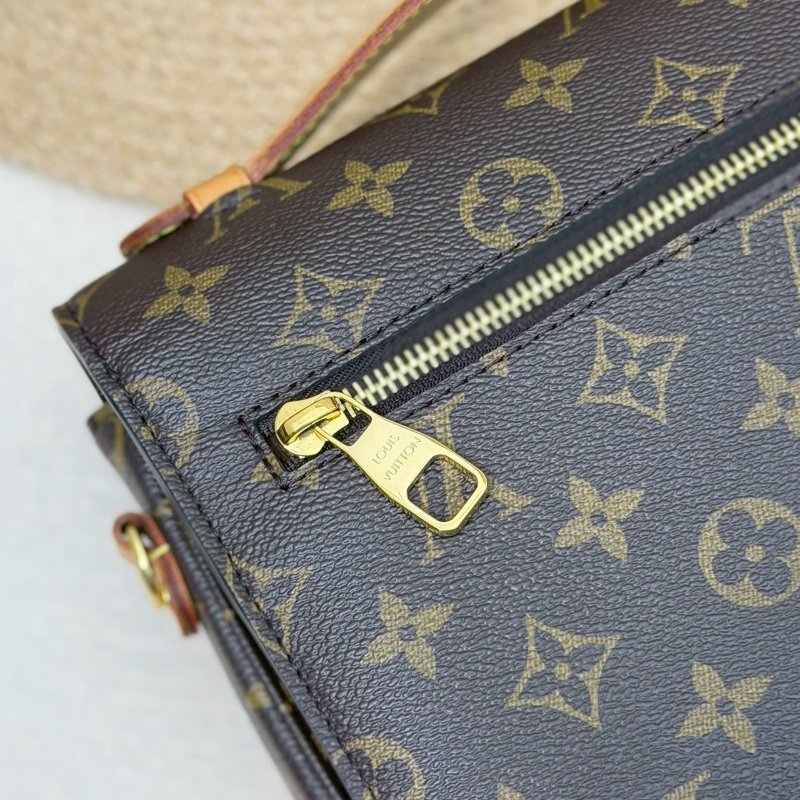 🏷️LV 路易威登．Pochette Métis 老花郵差包 M44875 芯片款-22