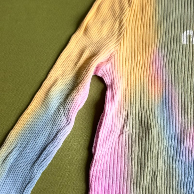 ::MIUMIU:: 春夏粉彩綠坑條合身上衣 Logo Print Top in Tie Dye Ribbed Knit Jersey-11