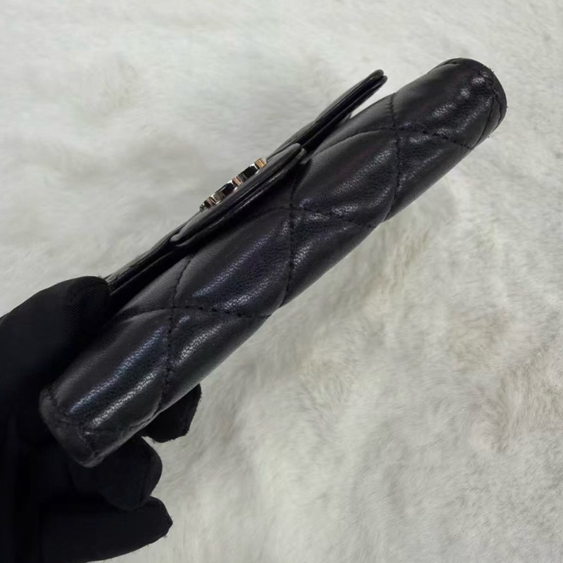 Chanel CC Bag 黑色羊皮菱格絎縫雙C Logo零錢包-5