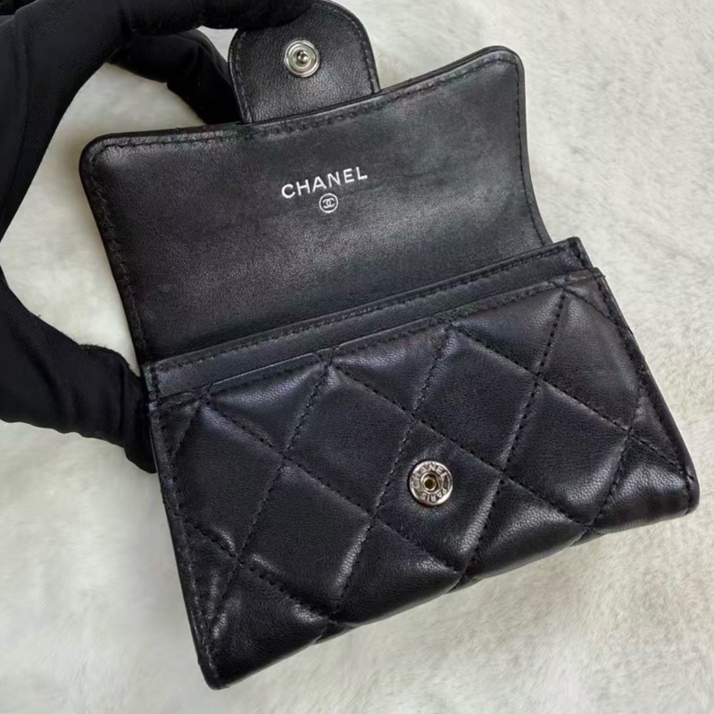 Chanel CC Bag 黑色羊皮菱格絎縫雙C Logo零錢包-6