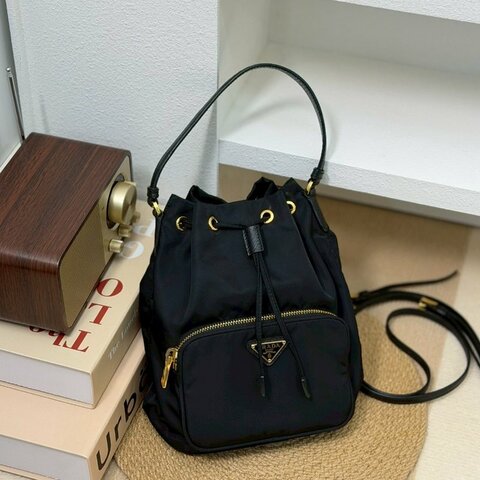 🏷️Prada 普拉達．Duet Re-Nylon 小水桶