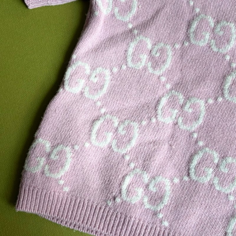 專櫃新款 ::GUCCI:: GG knit wool top in pink 白雙G滿版粉色羊毛圓領上衣-11