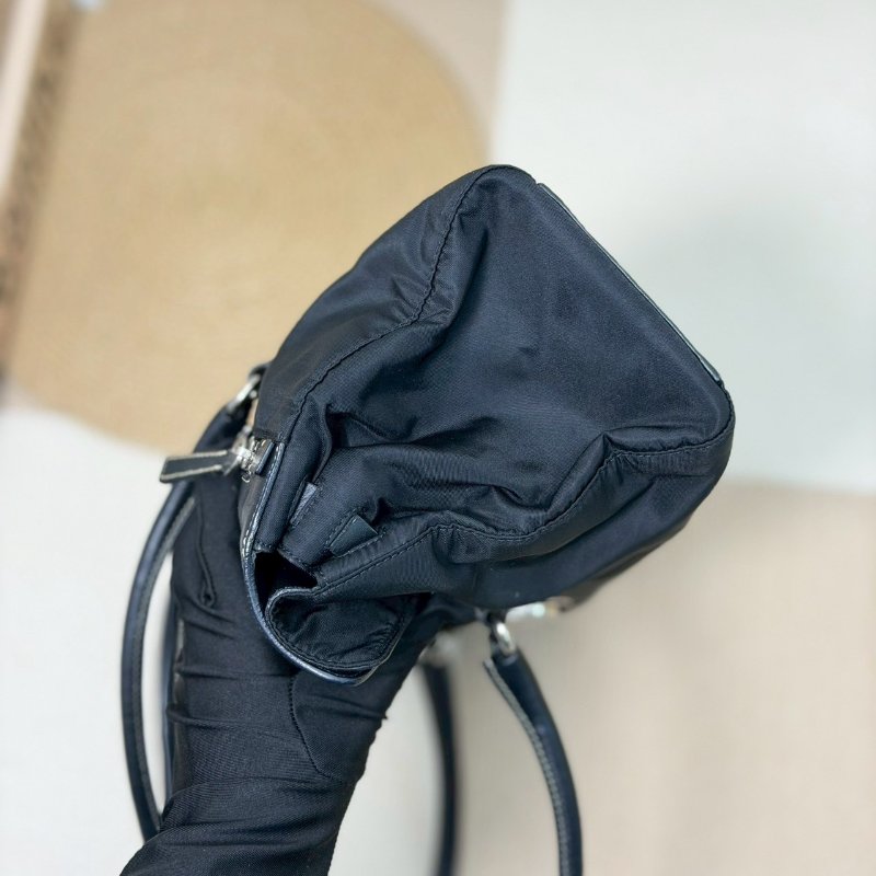 （酷颯美女快看😎）🏷️Prada 普拉達．Shoulder 中古長法棍/客人寄賣-3