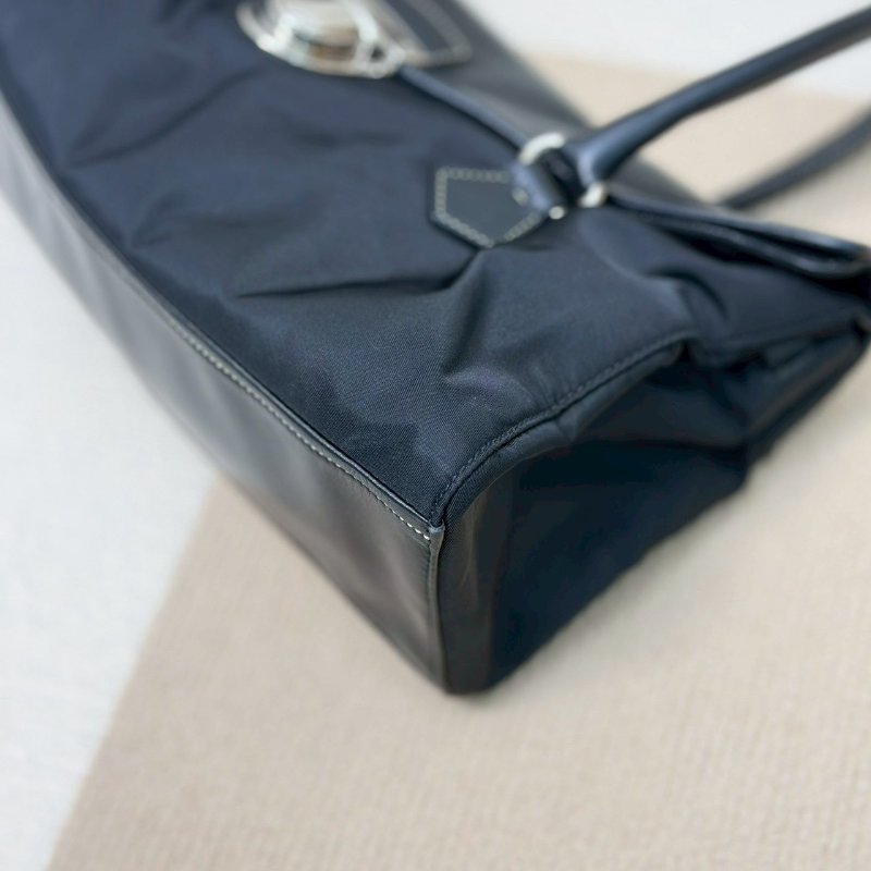 （酷颯美女快看😎）🏷️Prada 普拉達．Shoulder 中古長法棍/客人寄賣-5