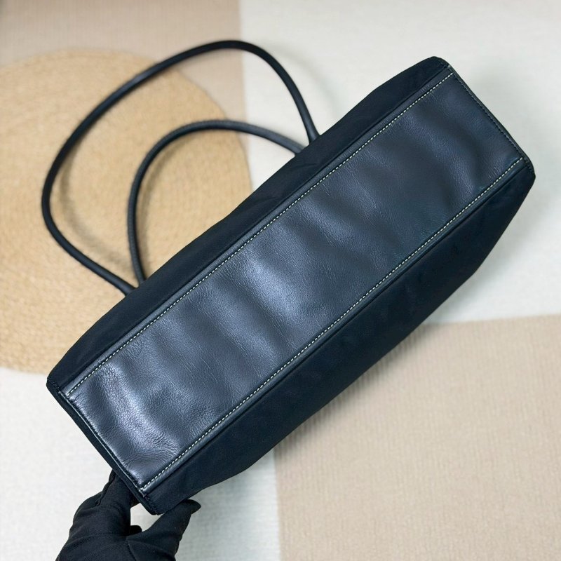 （酷颯美女快看😎）🏷️Prada 普拉達．Shoulder 中古長法棍/客人寄賣-12