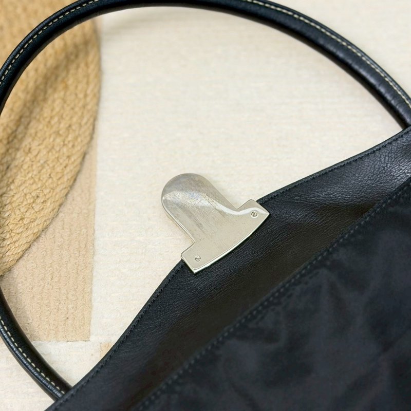 （酷颯美女快看😎）🏷️Prada 普拉達．Shoulder 中古長法棍/客人寄賣-23