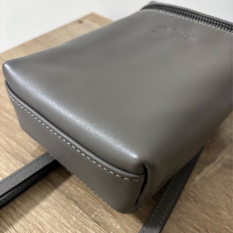 LONGCHAMP 斑鳩灰 迷你 手機包 LE PLIAGE XTRA系列牛皮直式斜背包-4