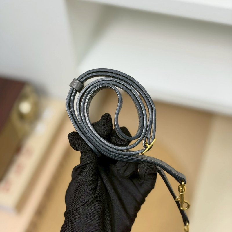 🏷Celine 瑟琳.Nano Belt 鯰魚包-22