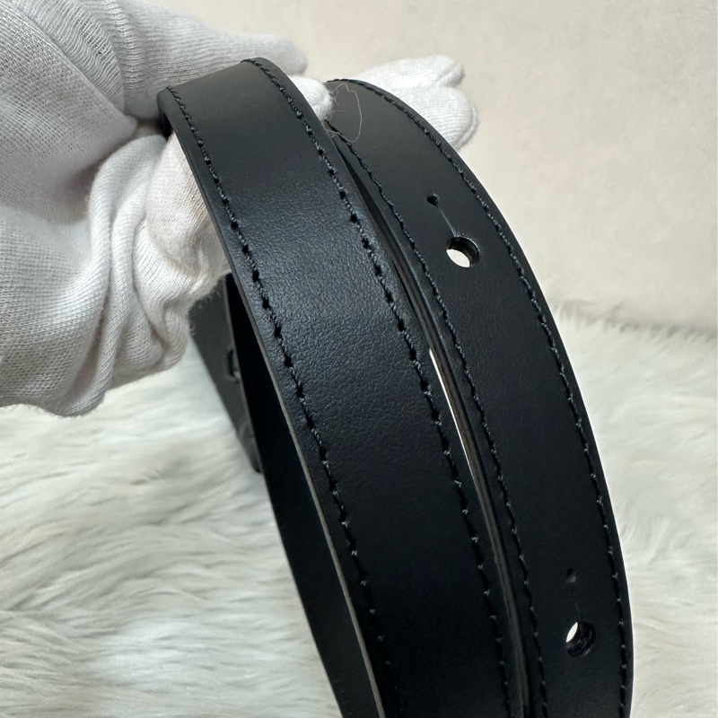 LV M81746 黑色牛皮壓紋斜背包 steamer-23