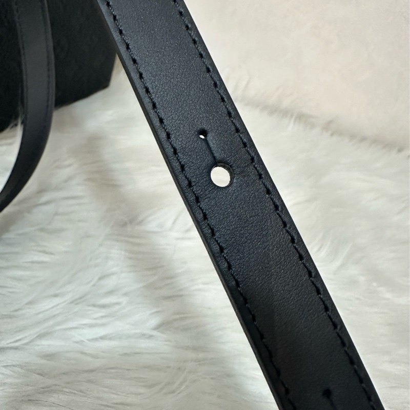 LV M81746 黑色牛皮壓紋斜背包 steamer-25