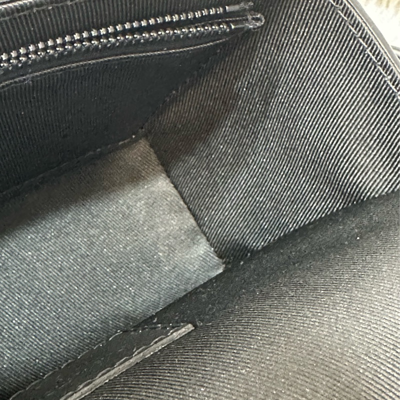 LV M81746 黑色牛皮壓紋斜背包 steamer-29