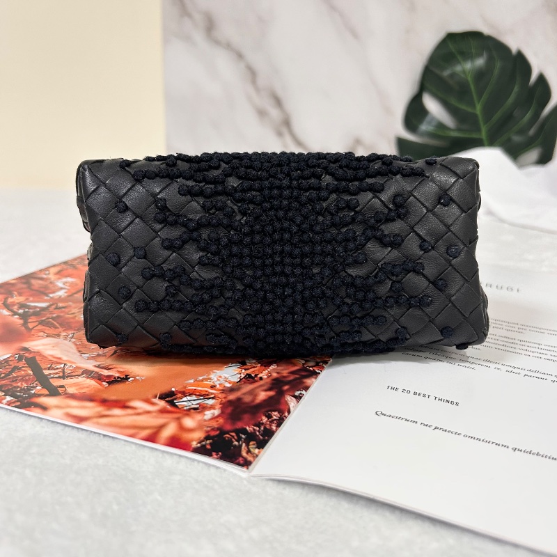 BV 刺繡編織皮革 Knot 黑色小羊皮 2021年-11