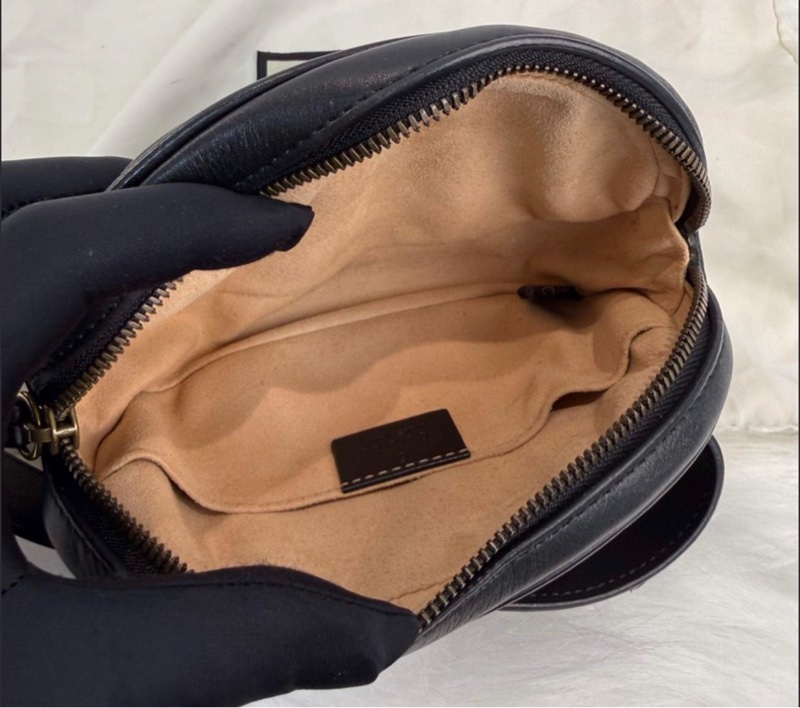 GUCCI古馳 GG Marmont 馬蒙黑色金標Logo 絎縫牛皮 單肩斜挎包胸包腰包 常規 女款-4