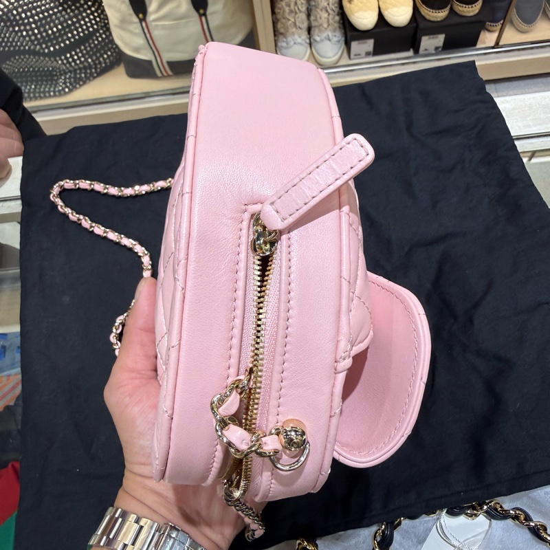 香奈兒心形鏈條包-6