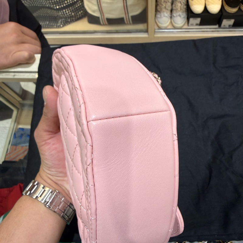 香奈兒心形鏈條包-8