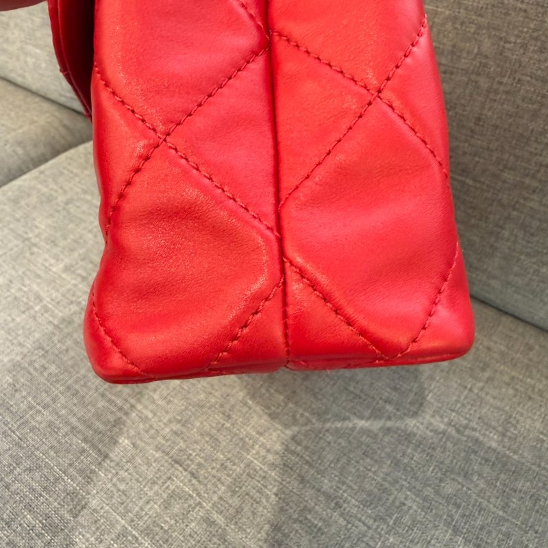 CHANEL 紅色羊皮口蓋包-1