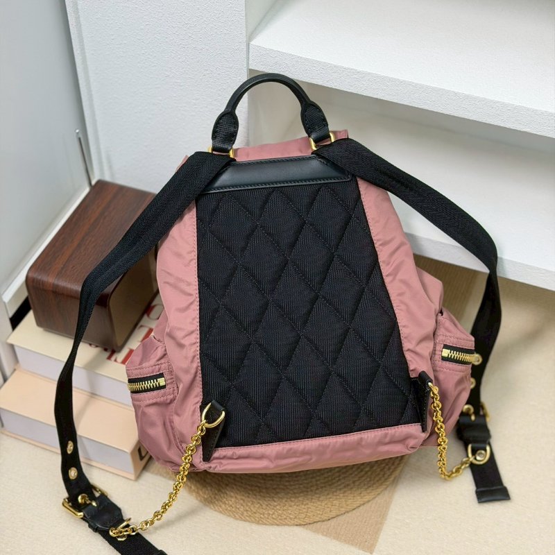 （這顆超好背！母親節禮物首選🎁）🏷Burberry 博柏利．The Rucksack 尼龍束口後背包 中號-1