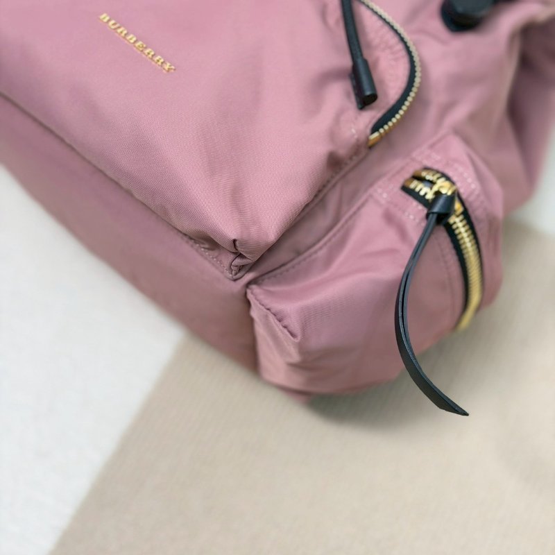 （這顆超好背！母親節禮物首選🎁）🏷Burberry 博柏利．The Rucksack 尼龍束口後背包 中號-5