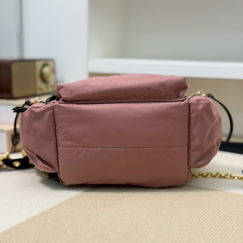 （這顆超好背！母親節禮物首選🎁）🏷Burberry 博柏利．The Rucksack 尼龍束口後背包 中號-8