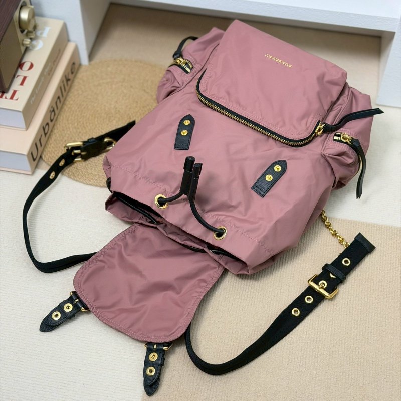 （這顆超好背！母親節禮物首選🎁）🏷Burberry 博柏利．The Rucksack 尼龍束口後背包 中號-10