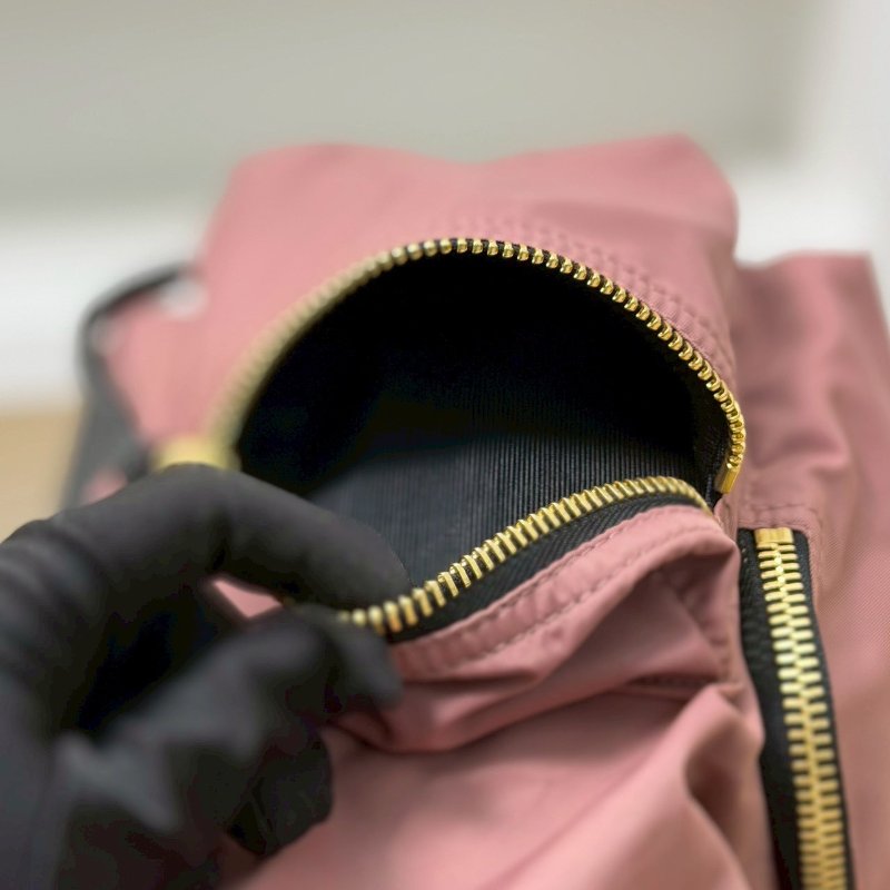 （這顆超好背！母親節禮物首選🎁）🏷Burberry 博柏利．The Rucksack 尼龍束口後背包 中號-19