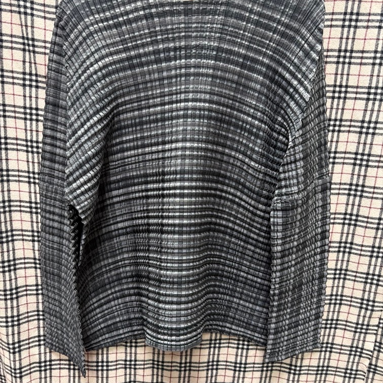 ISSEY MIYAKE me 摺衣 長袖上衣 （彈跳衣）-2
