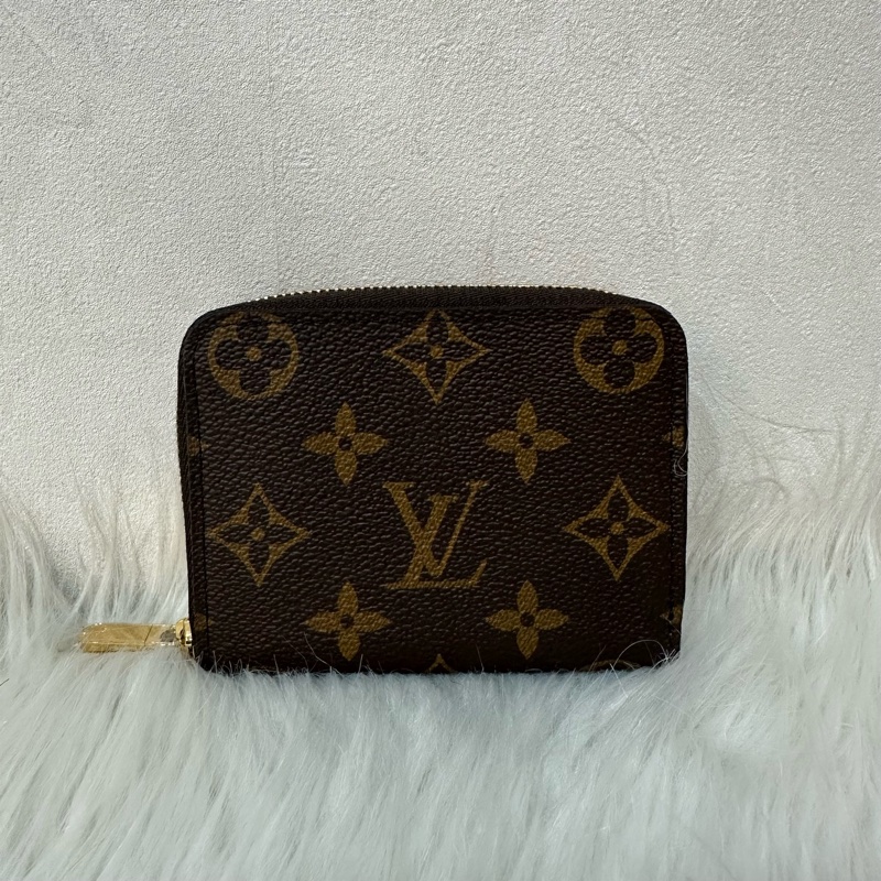 LV M60067 老花金釦拉鏈零錢包-1