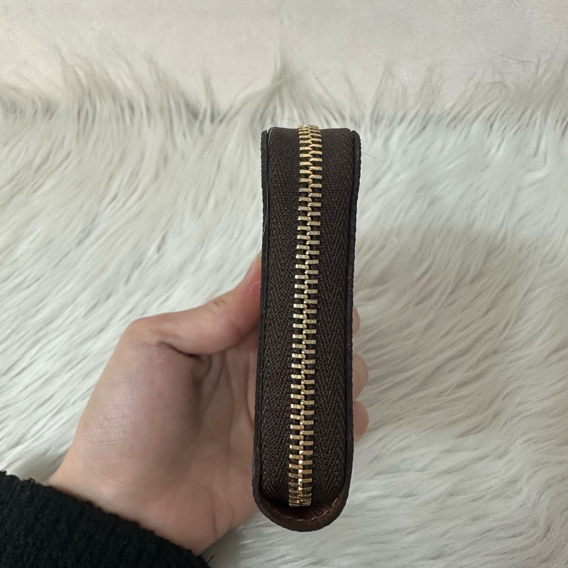 LV M60067 老花金釦拉鏈零錢包-2