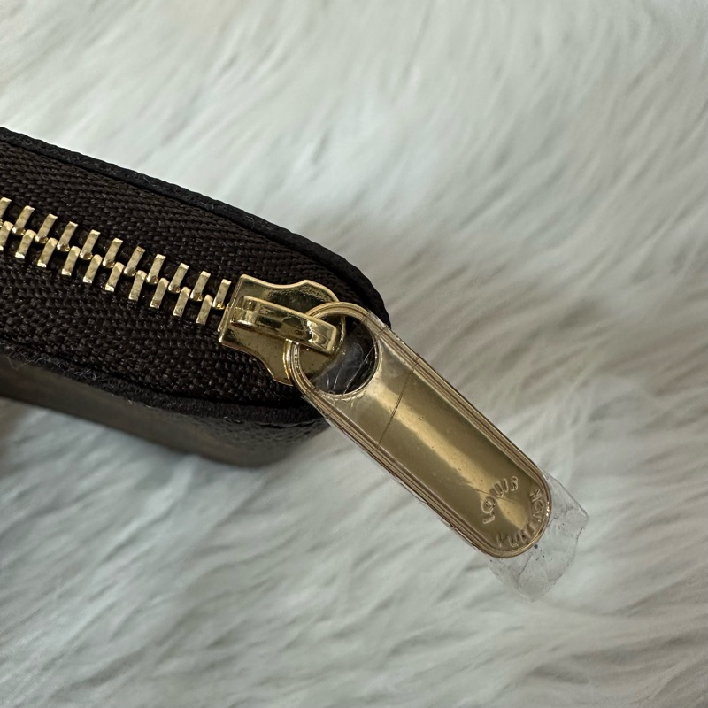 LV M60067 老花金釦拉鏈零錢包-4