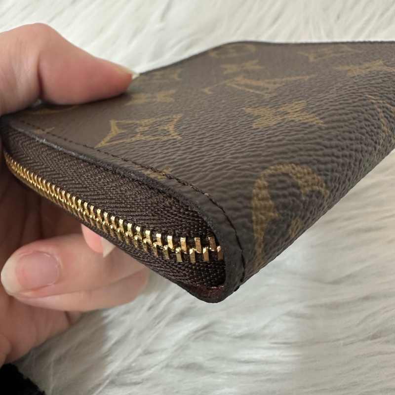 LV M60067 老花金釦拉鏈零錢包-5