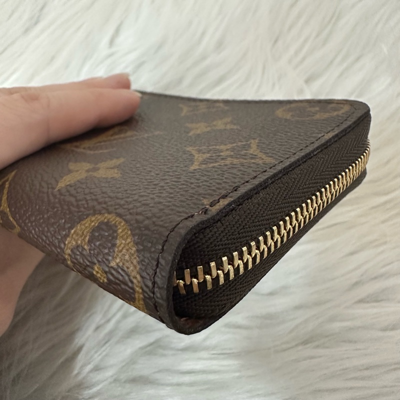LV M60067 老花金釦拉鏈零錢包-8