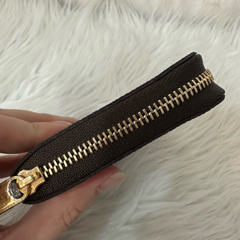 LV M60067 老花金釦拉鏈零錢包-16