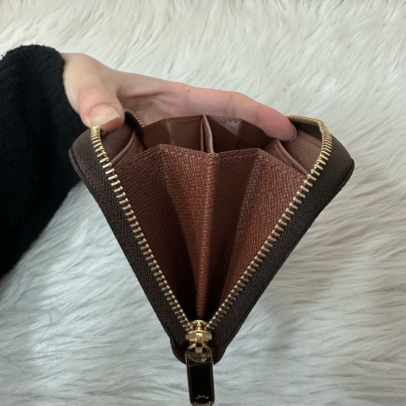 LV M60067 老花金釦拉鏈零錢包-17