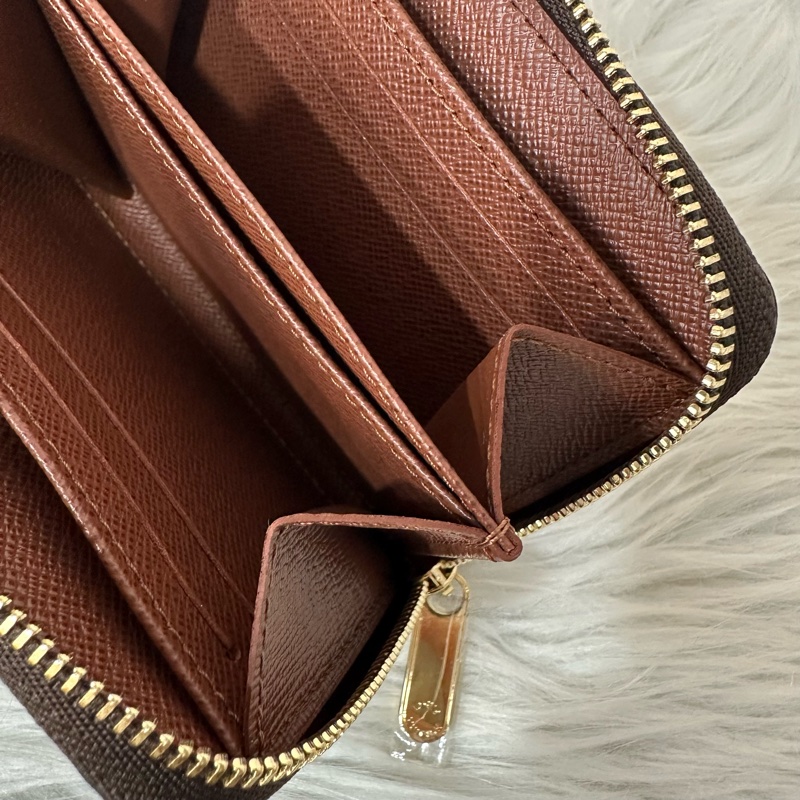 LV M60067 老花金釦拉鏈零錢包-19