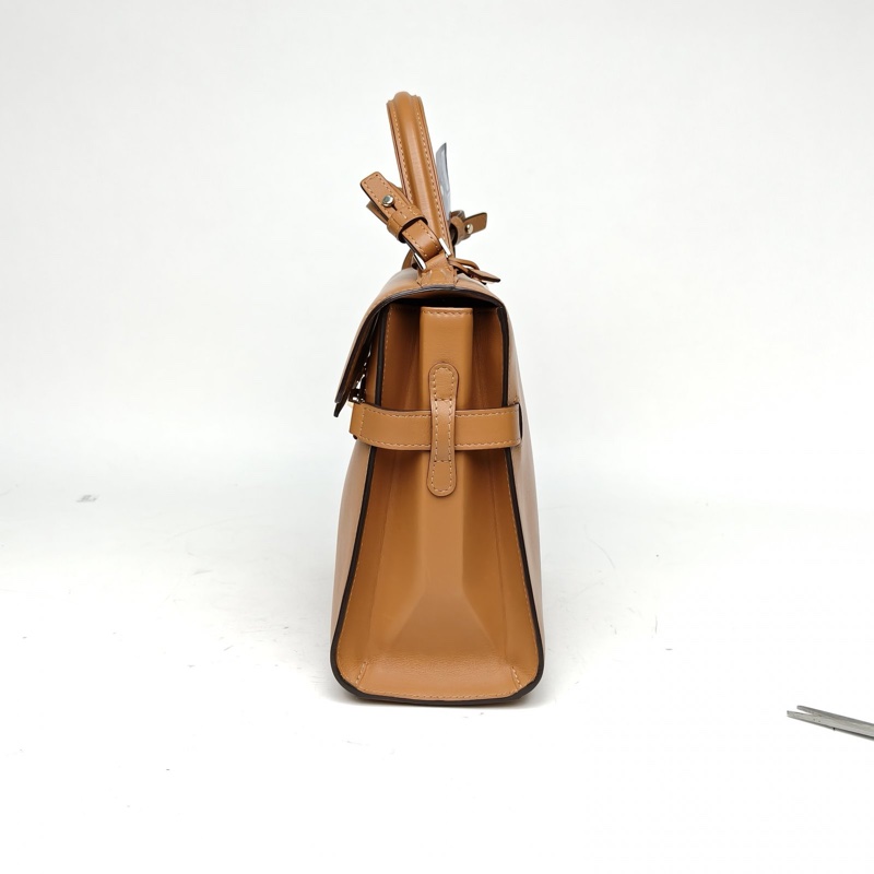 DELVAUX Tempete中號27.5棕色牛皮金扣肩背包-1